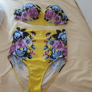 Yellow floral bathing suit 💛